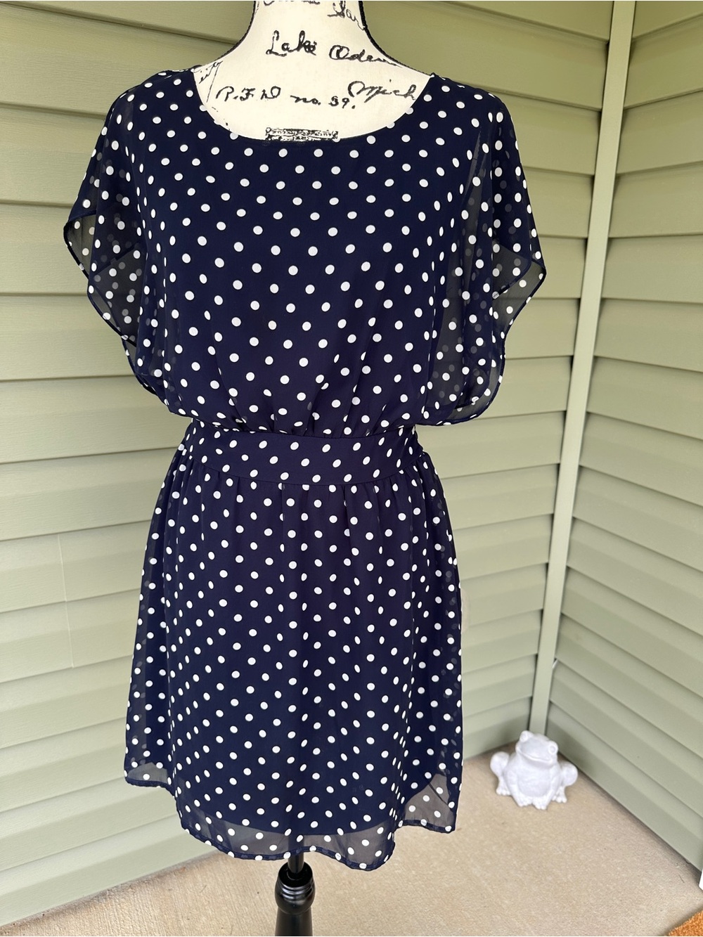 Dina Be Navy Polka Dot sheer flutter sleeves lined Dress size S/M the cutest